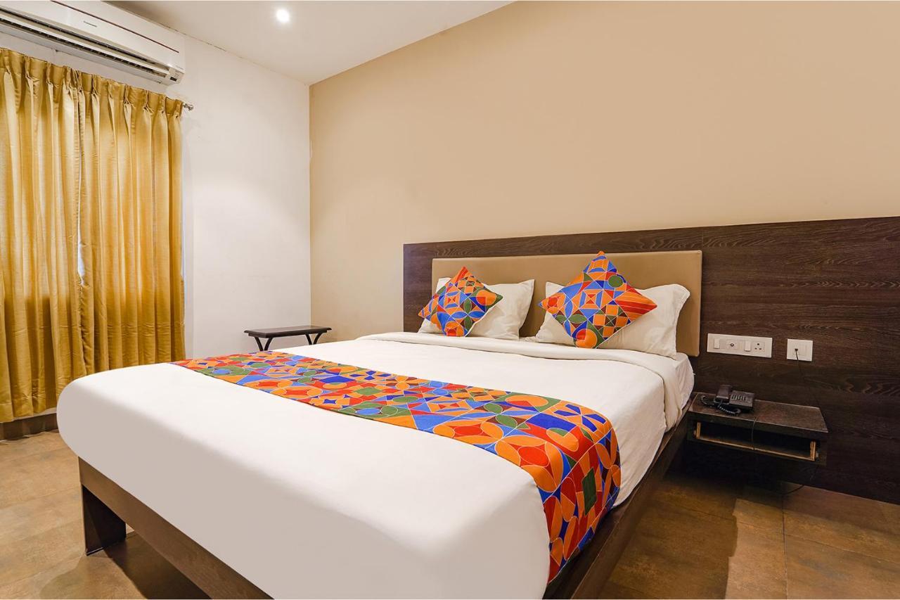 Fabhotel Karpagam - 900M From Nehru Stadium コインバトール エクステリア 写真