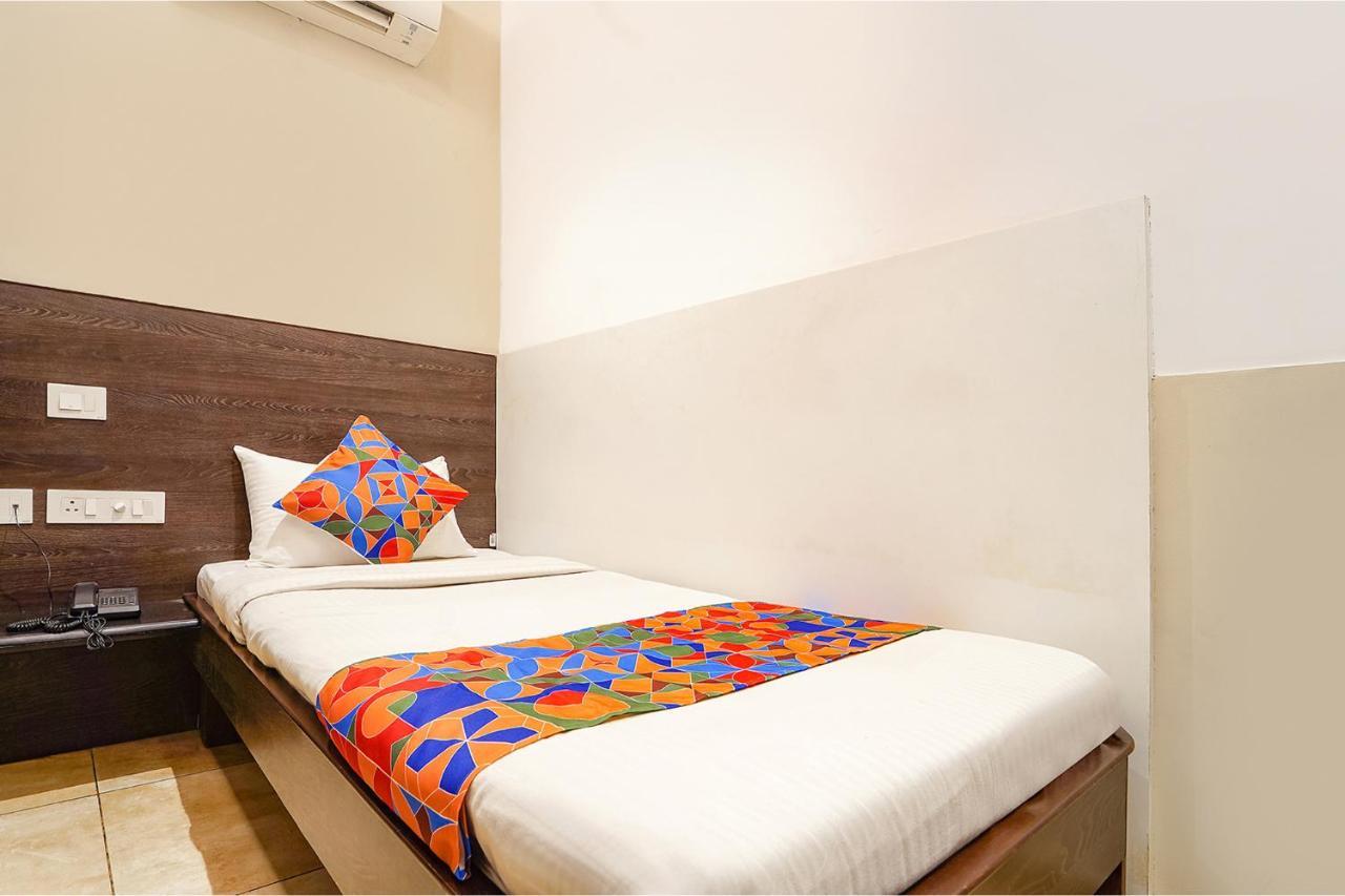 Fabhotel Karpagam - 900M From Nehru Stadium コインバトール エクステリア 写真