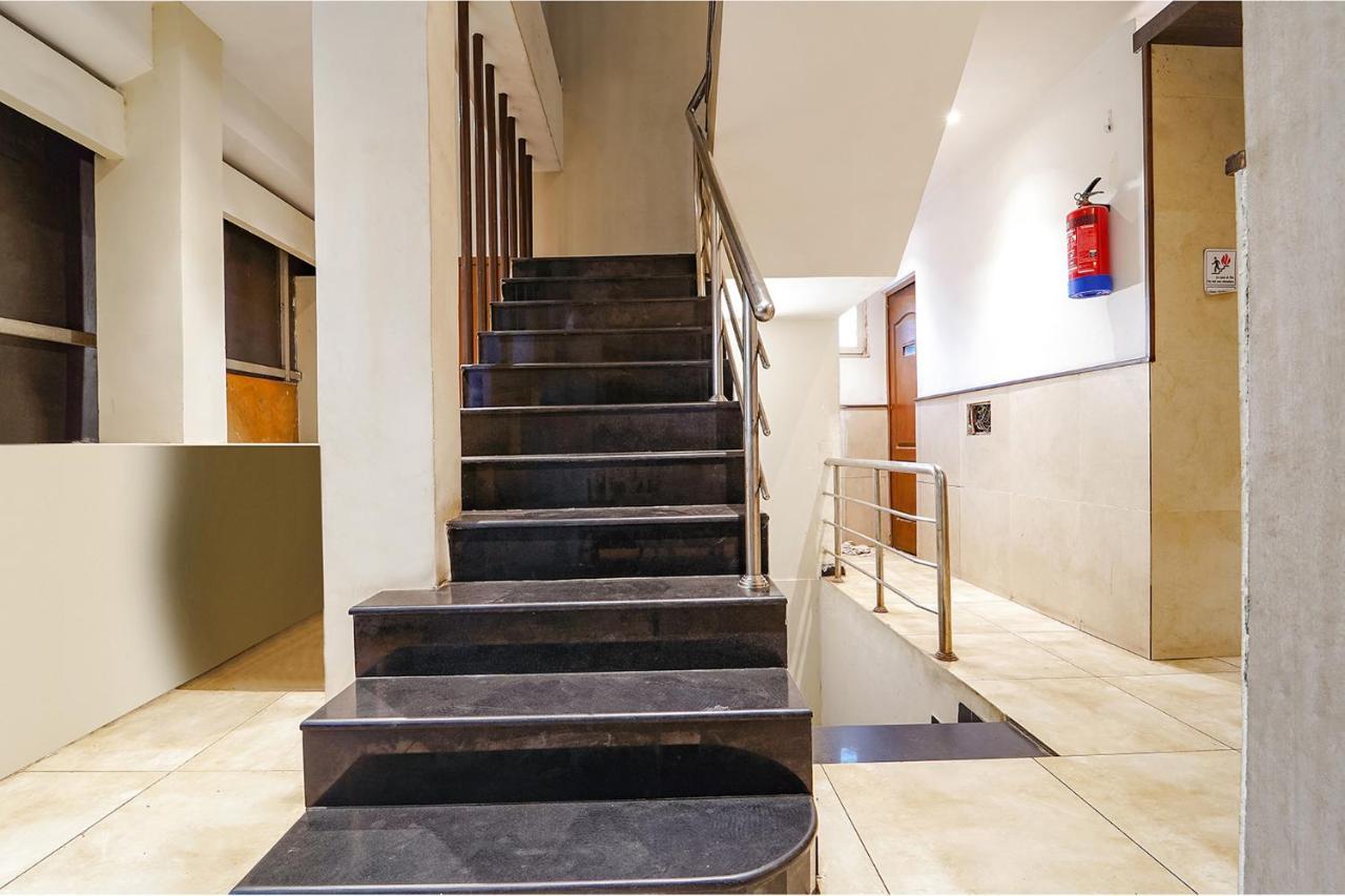 Fabhotel Karpagam - 900M From Nehru Stadium コインバトール エクステリア 写真