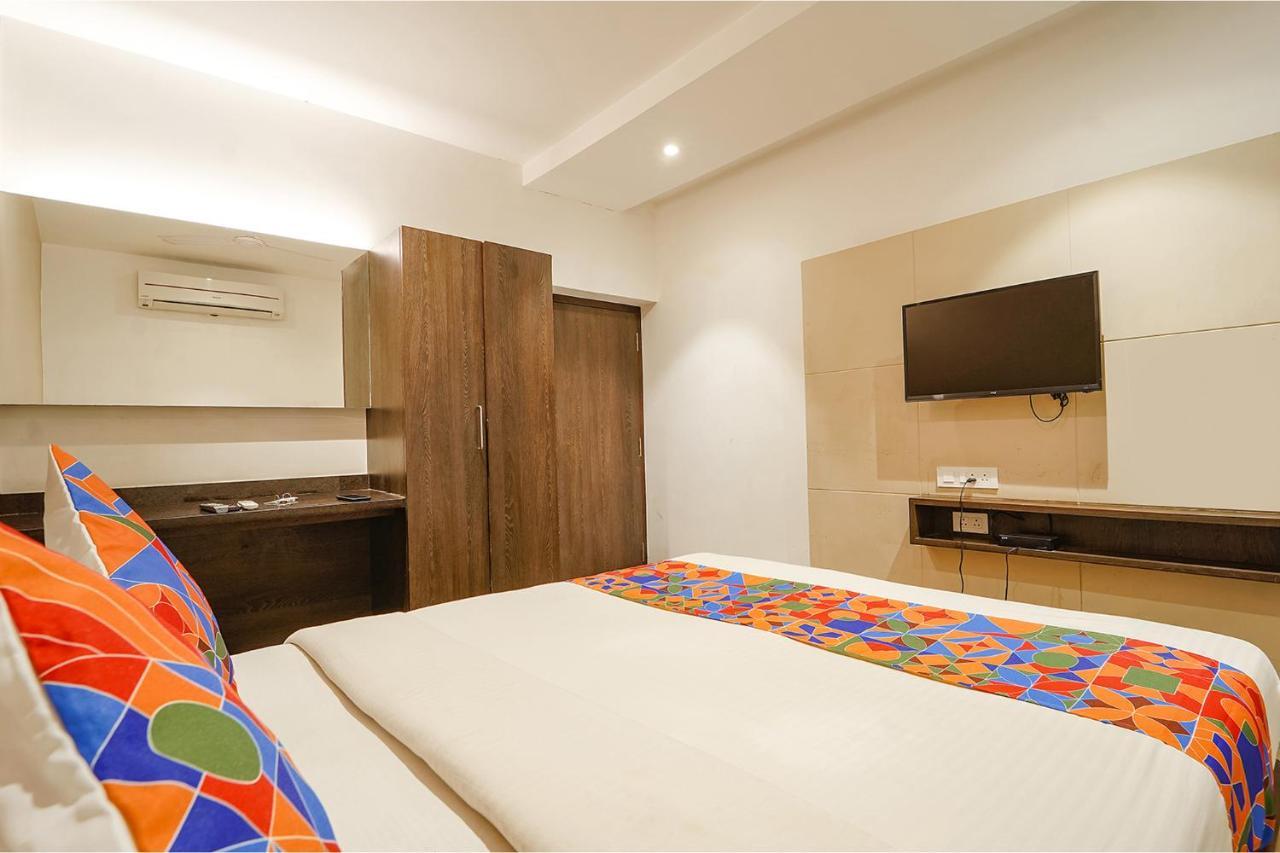 Fabhotel Karpagam - 900M From Nehru Stadium コインバトール エクステリア 写真