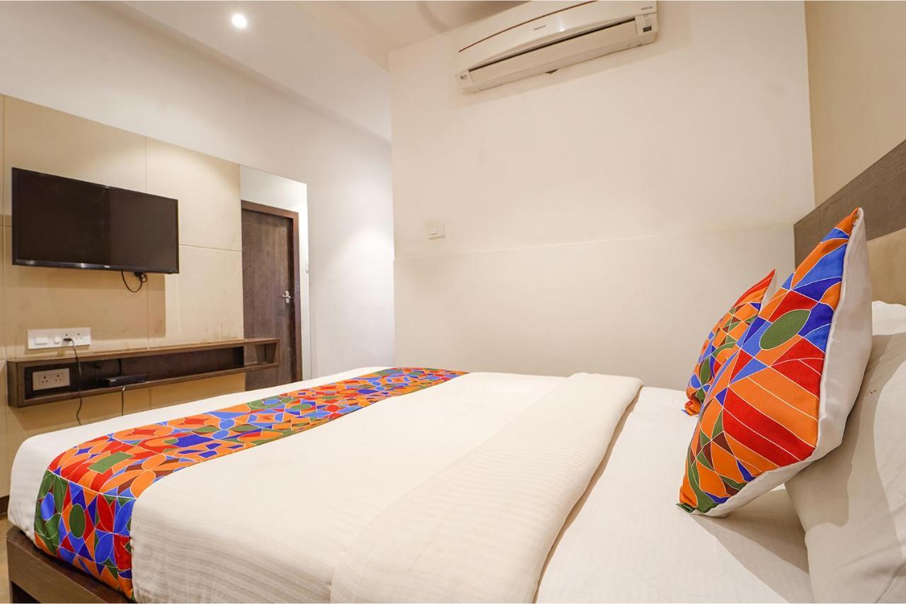 Fabhotel Karpagam - 900M From Nehru Stadium コインバトール エクステリア 写真